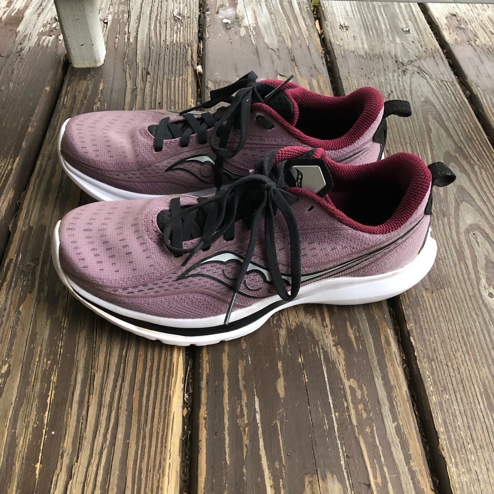 Saucony running shoes 7.5